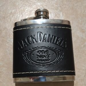 Free W Other Purchase! 2009 Jack Daniels Leather Flask Stainless Steel 5 Oz